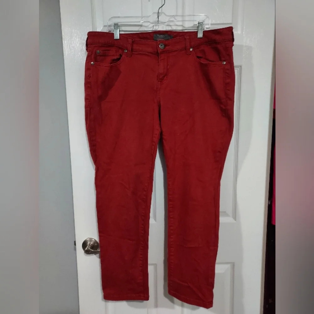 Torrid Red Boyfriend Straight Vintage Stretch Mid-Rise Jean in Size 18 Regular